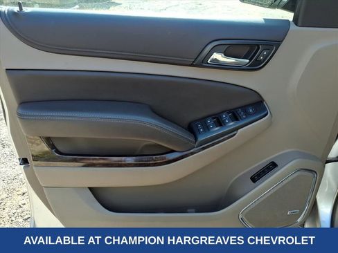 Used 2020 Chevrolet Suburban LT image 18