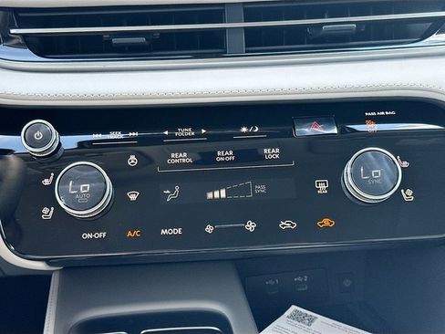 Used 2026 INFINITI QX60 Luxe w/ Cargo Package image 16