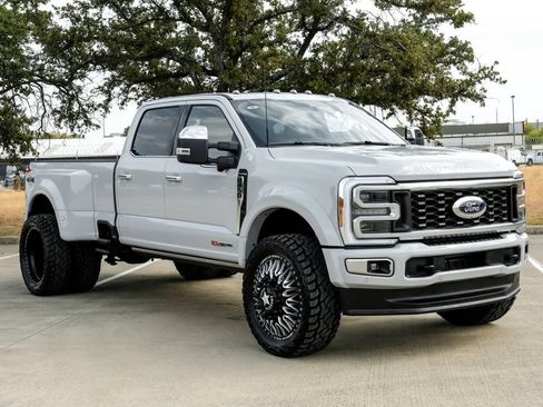 Used 2026 Ford F450 Platinum w/ Platinum Plus Package AWD/4WD image 3
