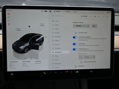 Used 2022 Tesla Model Y Long Range image 29