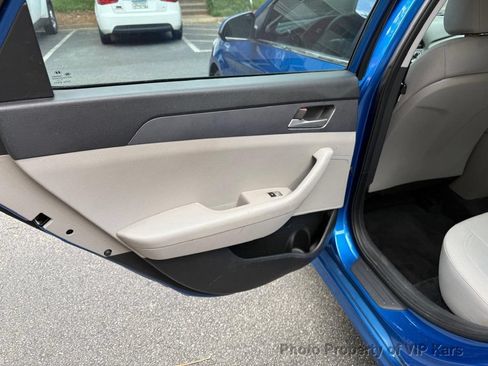 Used 2018 Hyundai Sonata SE FWD image 11