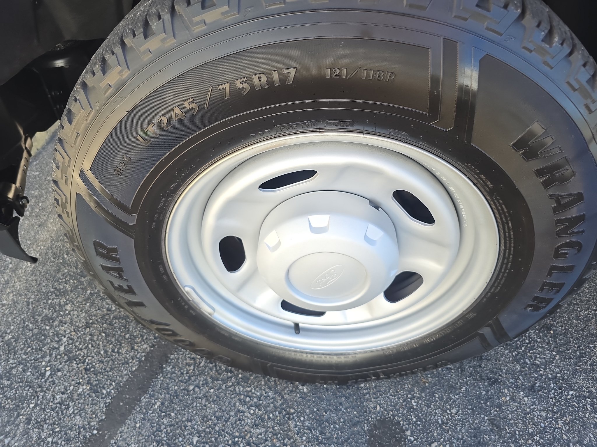 Used 2017 Ford F250 XL w/ Power Equipment Group RWD image 26
