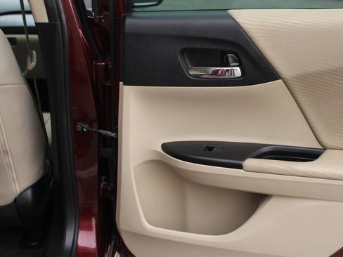 Used 2015 Honda Accord LX image 16