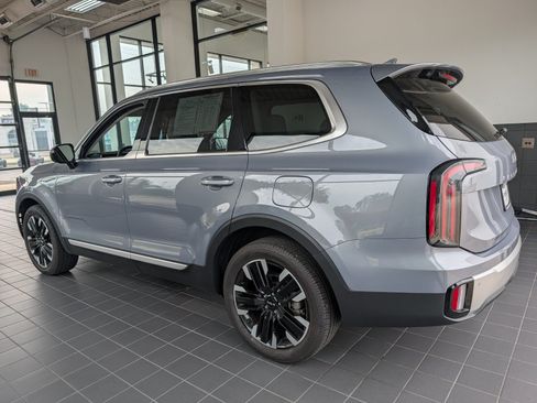 Used 2023 Kia Telluride SX Prestige AWD/4WD image 3
