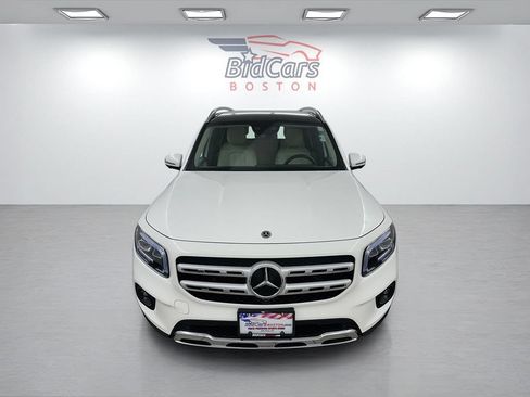 Used 2022 Mercedes-Benz GLB 250 4MATIC image 2