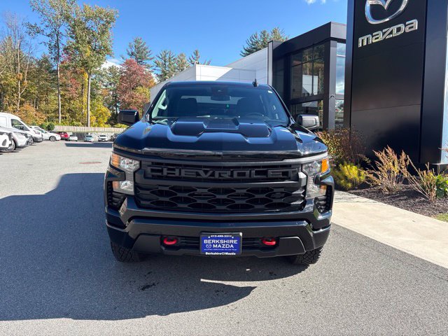 Used 2024 Chevrolet Silverado 1500 Custom Trail Boss AWD/4WD image 3