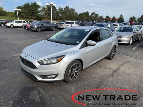Used 2018 Ford Focus SEL w/ Cold Weather Package FWD image 1