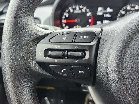 Used 2023 Kia Rio S image 31