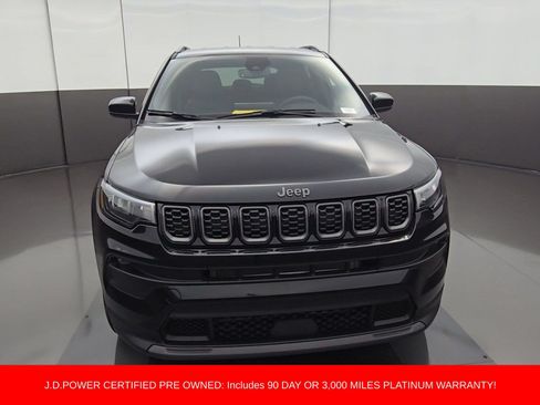 Used 2026 Jeep Compass Latitude w/ Quick Order Package 29K AWD/4WD image 2