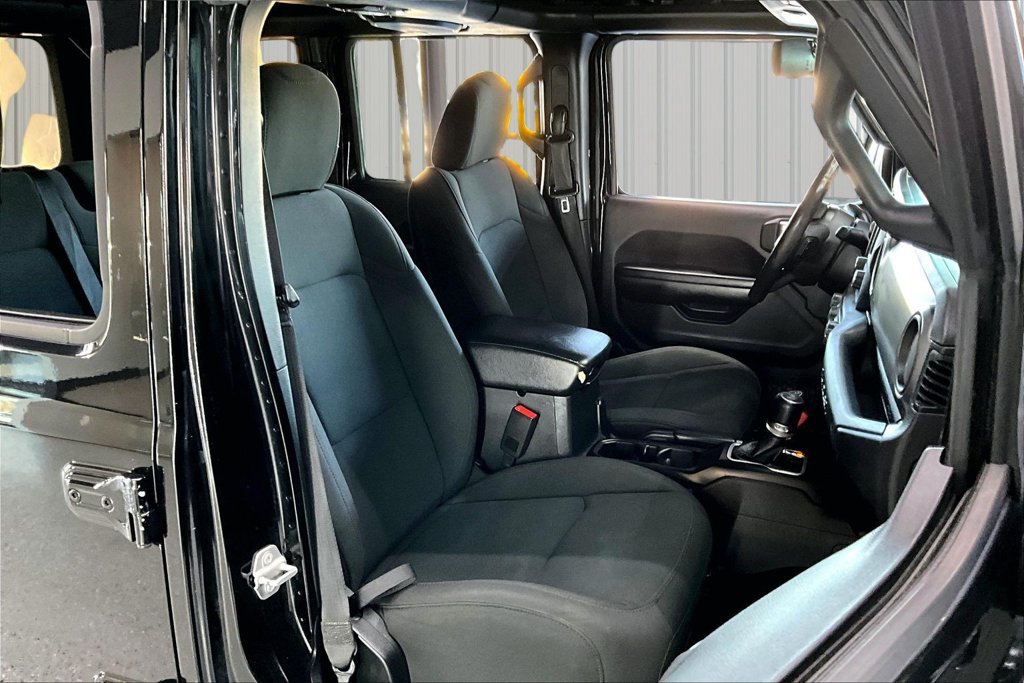 Used 2018 Jeep Wrangler Unlimited Sport S AWD/4WD image 28