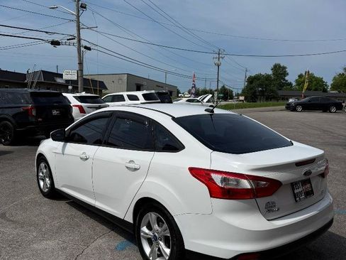 Used 2013 Ford Focus SE w/ SE Winter Pkg FWD image 7