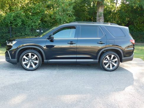 Certified 2023 Honda Pilot Elite image 2