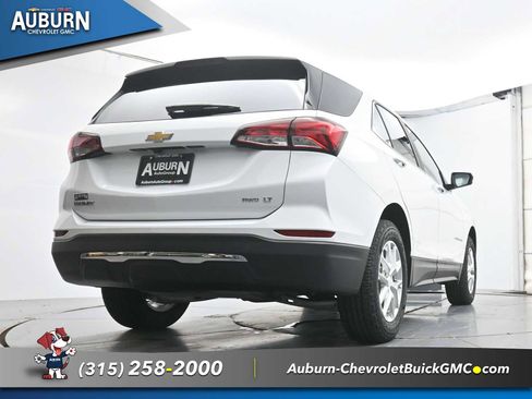 Used 2023 Chevrolet Equinox LT image 20