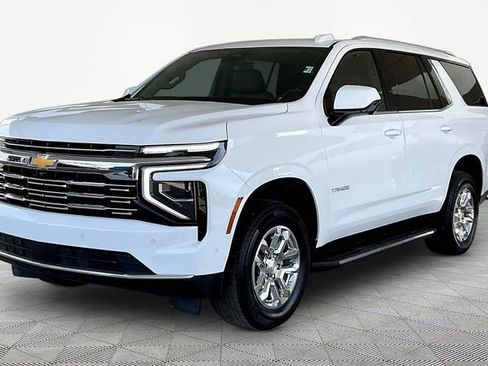 Used 2025 Chevrolet Tahoe LT AWD/4WD image 3