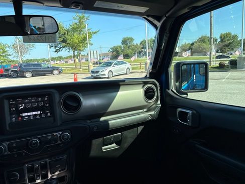 Used 2020 Jeep Gladiator Sport w/ Quick Order Package 24S AWD/4WD image 49