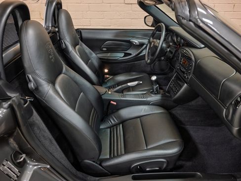 Used 2001 Porsche Boxster image 20