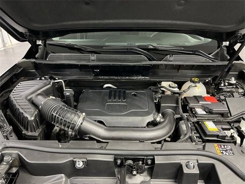 Certified 2023 GMC Acadia SLE image 29