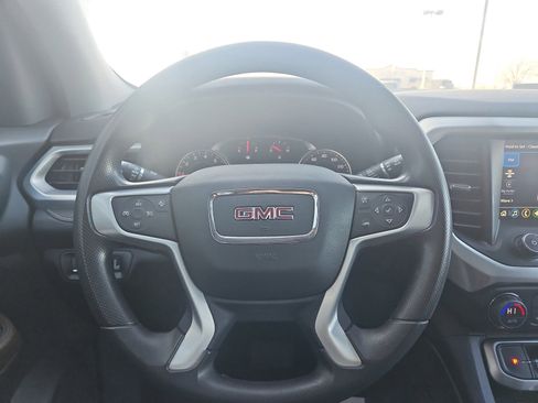 Used 2023 GMC Acadia SLE w/ Driver Convenience Package image 12