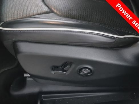 Used 2023 Chrysler Pacifica Limited w/ S Appearance Package FWD image 19