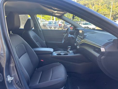 Used 2025 Nissan Altima 2.5 SV FWD image 22