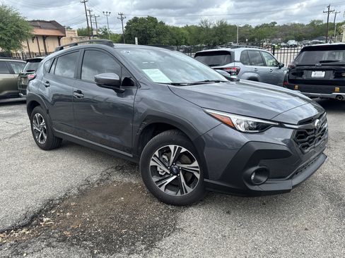 Used 2024 Subaru Crosstrek 2.0i Premium image 1