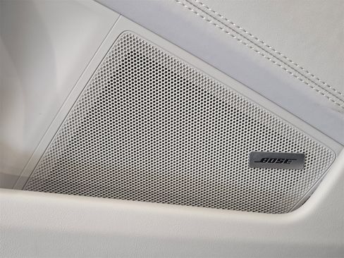 Certified 2025 Porsche 911 Carrera image 13