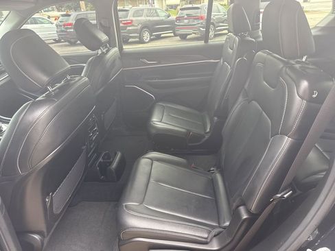 Certified 2023 Jeep Grand Cherokee L Limited image 16