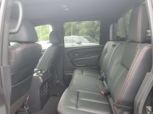 Used 2023 Nissan Titan PRO-4X w/ Pro-4x Convenience Package AWD/4WD image 9