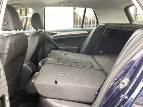 Used 2016 Volkswagen Golf SE w/ Lighting Package image 12