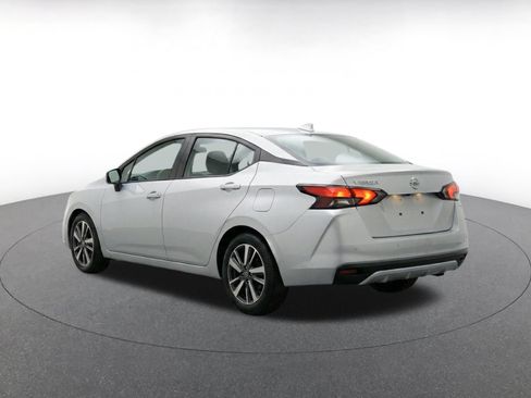 Used 2025 Nissan Versa SV FWD image 8