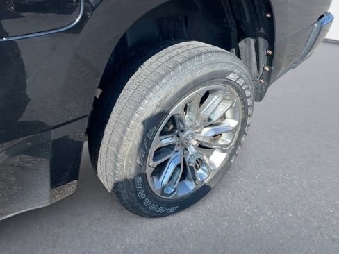 Used 2023 RAM 1500 Laramie AWD/4WD image 11
