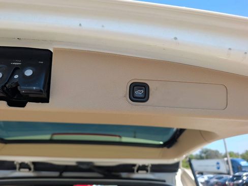 Used 2014 Chevrolet Tahoe LTZ AWD/4WD image 22