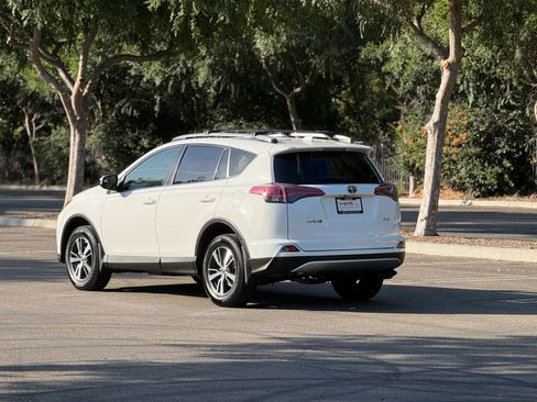 Used 2016 Toyota RAV4 XLE FWD image 3