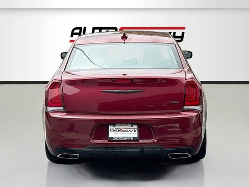 Used 2022 Chrysler 300 Touring w/ Sport Appearance Package RWD image 6