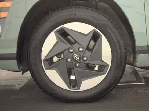 Used 2024 Hyundai Kona SEL FWD image 7