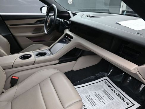 Used 2023 Porsche Taycan image 35