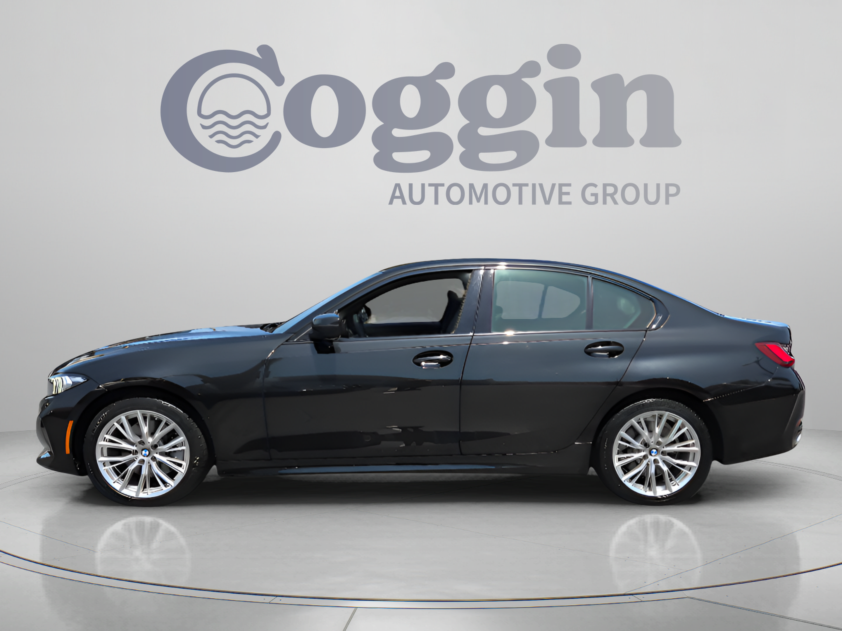 Used 2023 BMW 330i xDrive Sedan w/ Driving Assistance Package AWD/4WD image 2