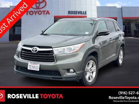 Used 2014 Toyota Highlander Limited image 1