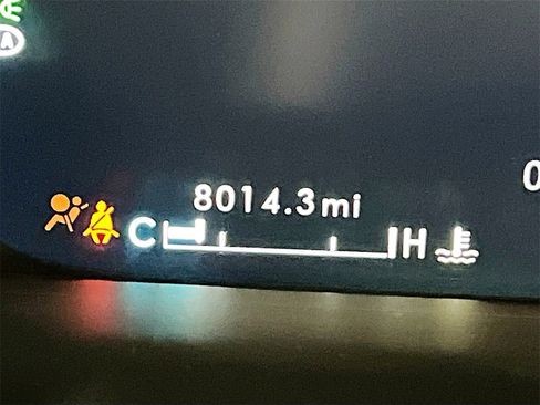 Used 2023 Lincoln Nautilus Reserve w/ Equipment Group 201A image 12