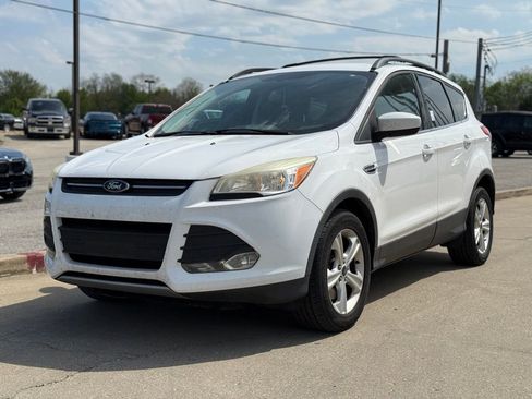 Used 2014 Ford Escape SE w/ Equipment Group 201A image 2