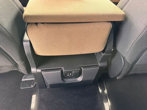 Used 2023 Ford F150 XLT image 30