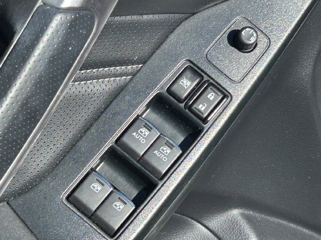 Used 2017 Subaru Forester 2.5i Touring AWD/4WD image 27