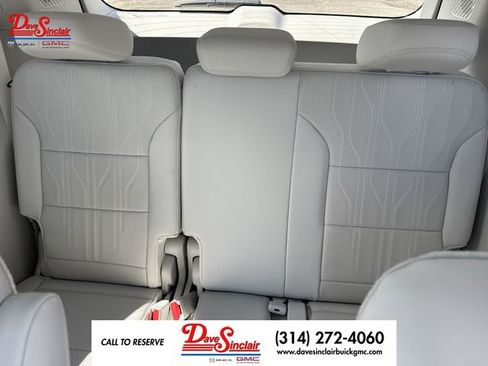 New 2026 Buick Enclave Avenir w/ Super Cruise Package FWD image 24