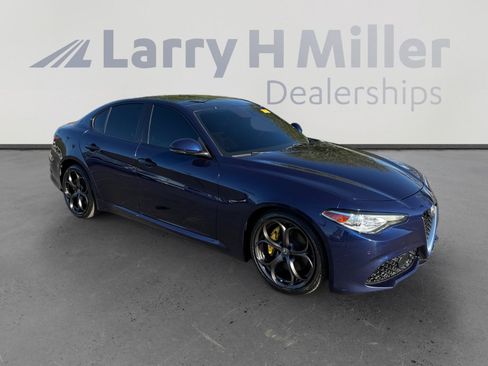 Used 2019 Alfa Romeo Giulia Ti Sport w/ Quick Order Package 22U Sport image 7