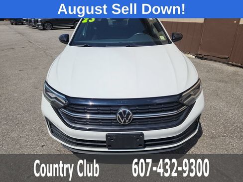 Used 2023 Volkswagen Jetta Sport FWD image 4