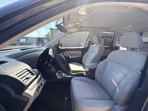 Used 2016 Subaru Forester 2.5i Premium w/ All-Weather Package AWD/4WD image 11