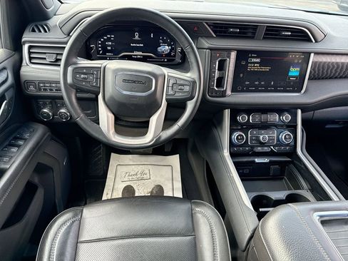 Used 2024 GMC Yukon XL Denali AWD/4WD image 14