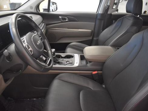Used 2026 Kia Carnival FWD image 22