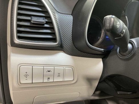 Used 2019 Hyundai Tucson SE image 24