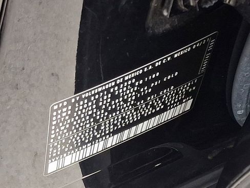 Used 2021 Volkswagen Tiguan SE R-Line image 27